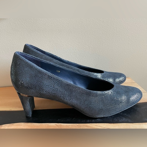 BN - VanEli “Dayle” navy suede pump - size 12M - Picture 4 of 5